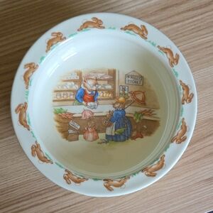 Royal Doulton Bunnykins Peter Rabbit Mr. Piggly's Stores Children's Bowl
